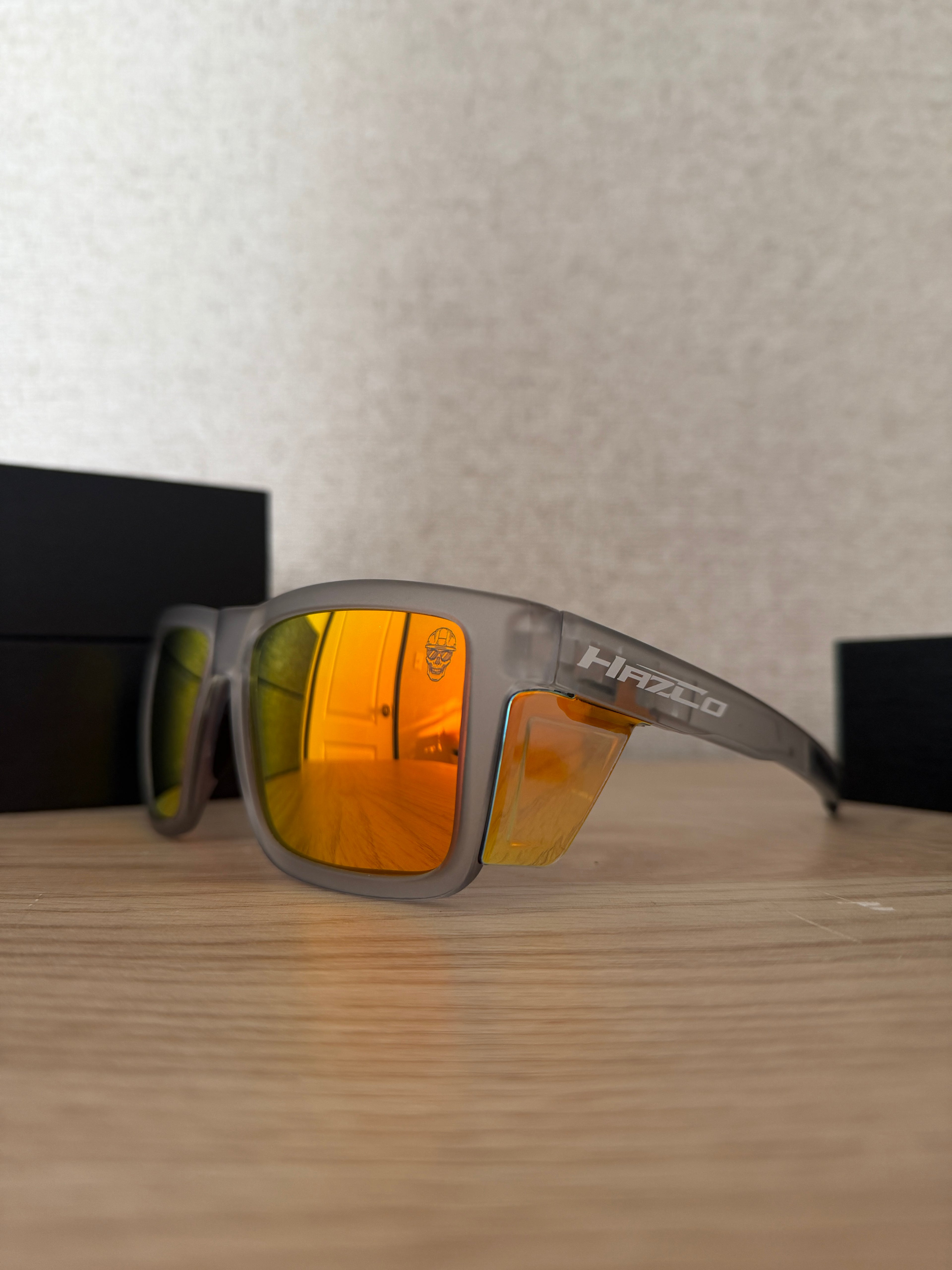 Skeleton Gladiators Z87+ Polarized